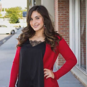 Meet your Posher, Estrella